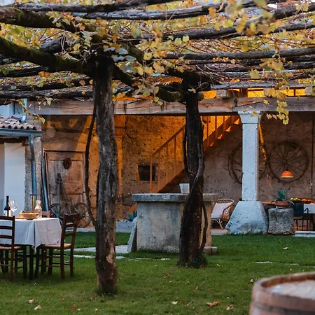 Kobdilj 1835 - Unique In Karst Stone 别墅