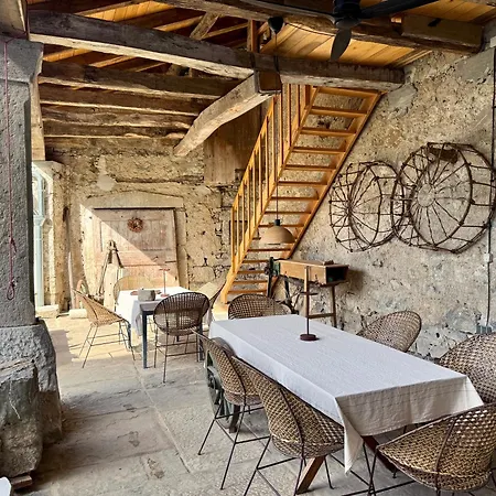 Kobdilj 1835 - Unique In Karst Stone 别墅